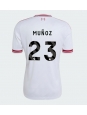 Moške Nogometnih dresov Liverpool Victor Munoz #23 Gostujoči 2026-27 Kratki rokavi Moške Nogometnih dresov Liverpool Victor Munoz #23 Gostujoči 2026-27 Kratki rokavi